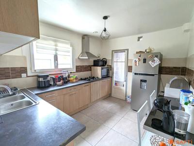 Maison - 143 m² - 7 pièces