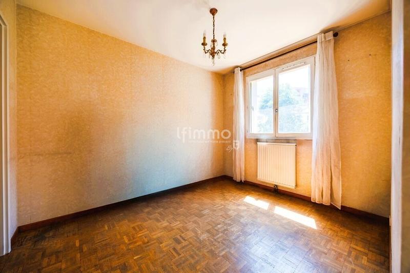 Appartement - 75 m² - 5 pièces
