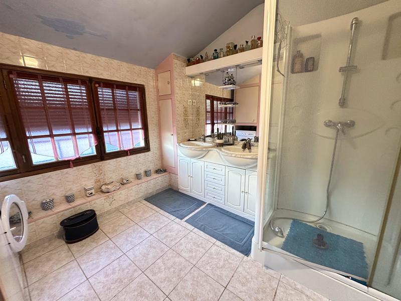 Maison - 87 m² - 4 pièces