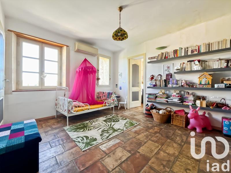 Maison - 230 m² - 8 pièces