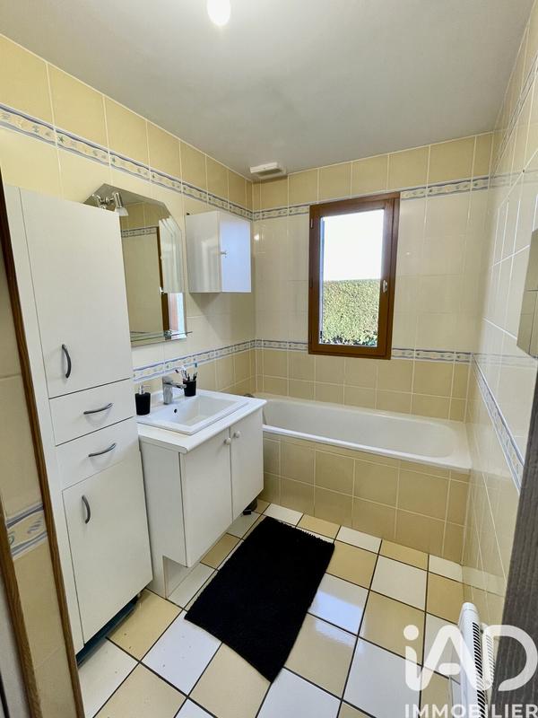 Maison - 104 m² - 6 pièces