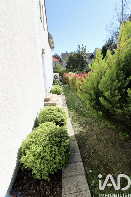 Maison - 265 m² - 6 pièces