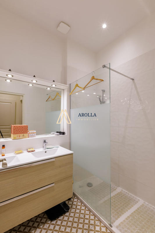 Appartement - 111 m² - 4 pièces