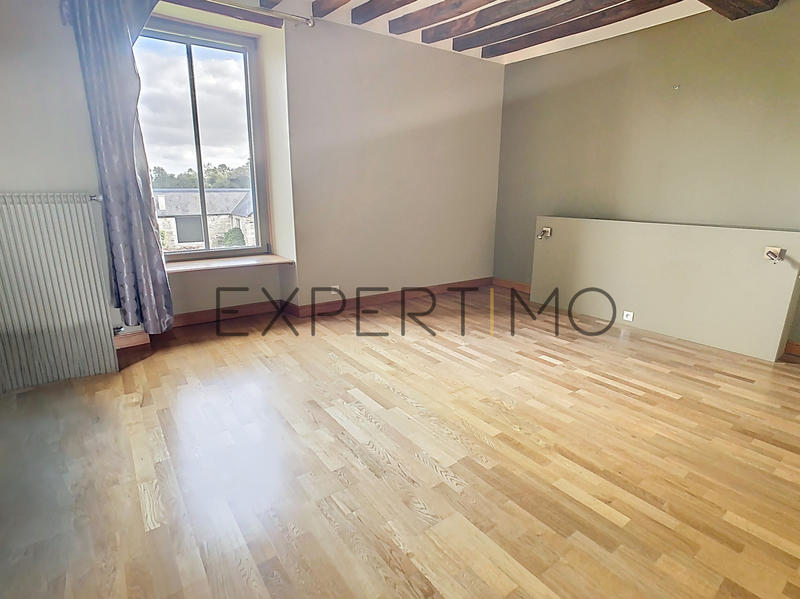 Maison - 240 m² - 9 pièces