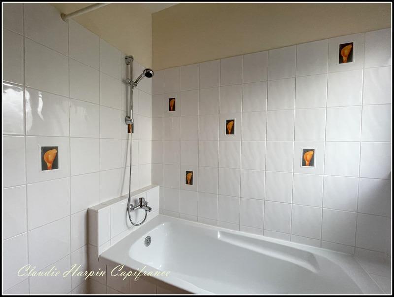 Maison - 255 m² - 9 pièces