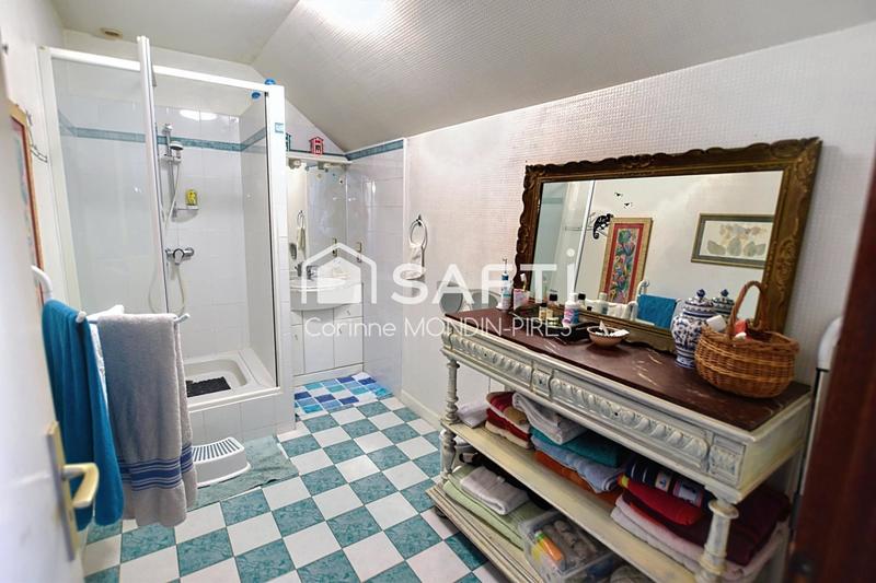 Maison - 177 m² - 6 pièces