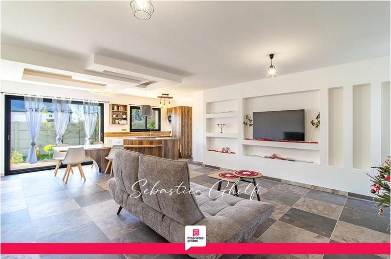 Maison - 101 m² - 5 pièces