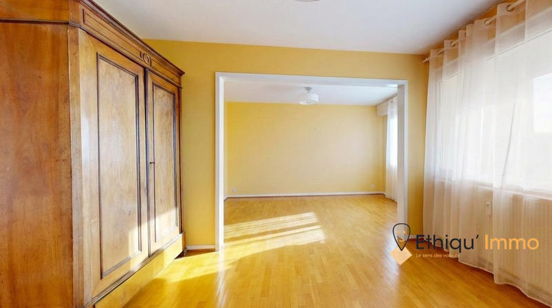 Appartement - 115 m² - 5 pièces