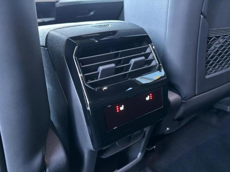 Peugeot 3008 Exclusive Hybrid 145 Dcs6 Toit Pano Audio Focal Camera Hd 360 Alcantara et Elec Pk Assist+