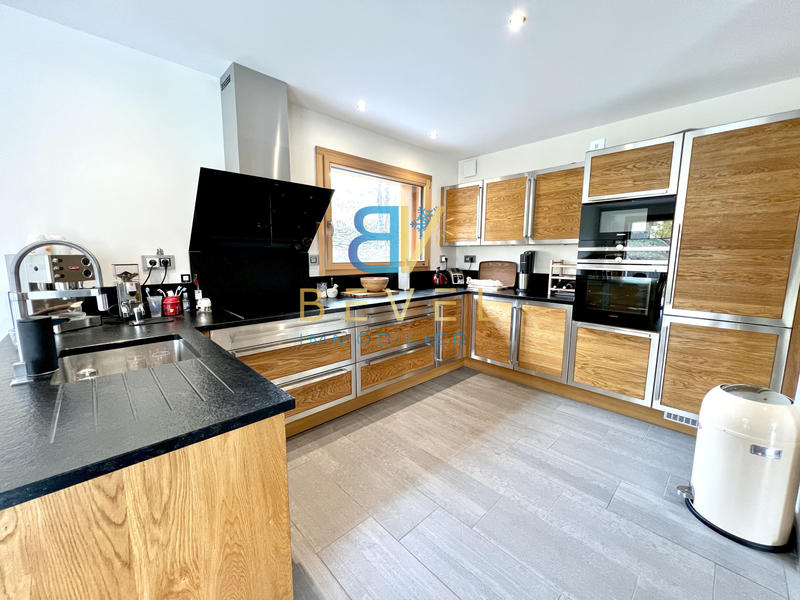 Maison - 160 m² - 4 pièces