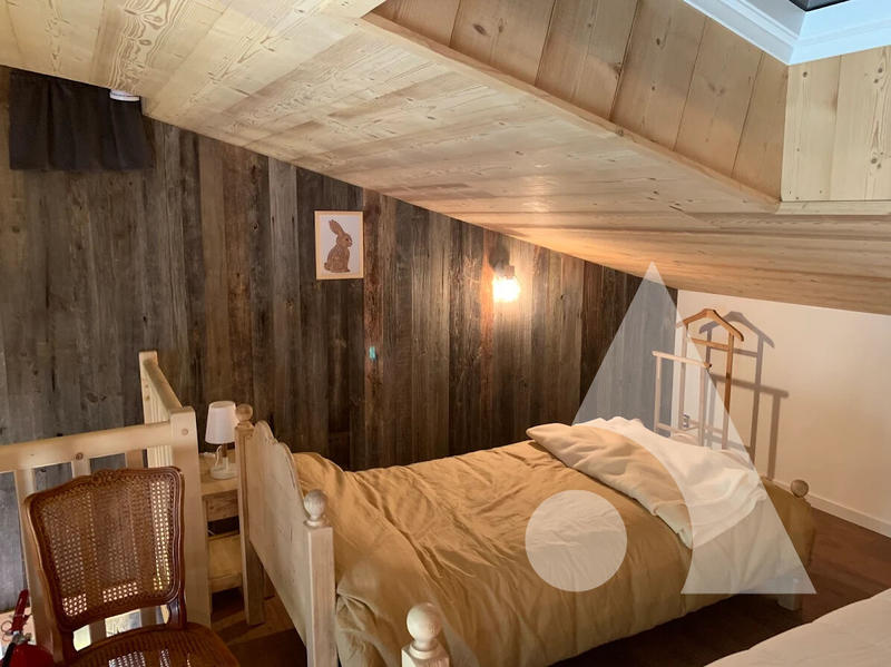 Demeure - 448 m² - 12 pièces