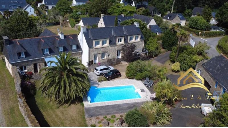 Maison - 340 m² - 13 pièces