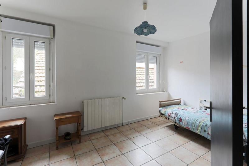 Maison - 250 m² - 10 pièces