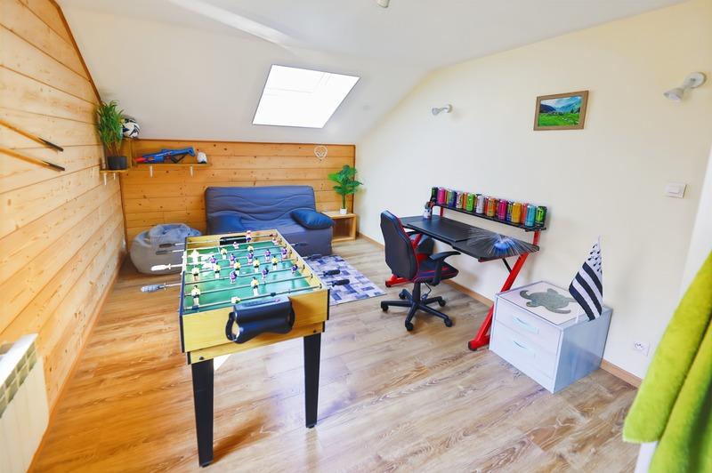 Maison - 198 m² - 8 pièces