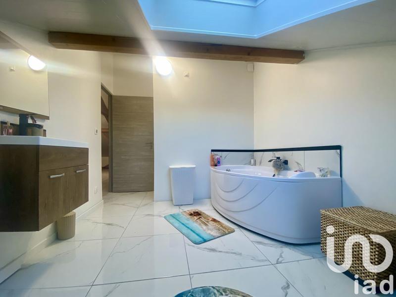 Maison - 190 m² - 7 pièces