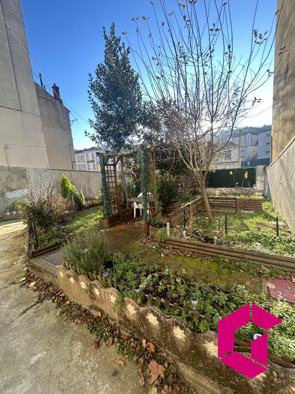 Maison - 140 m² - 4 pièces