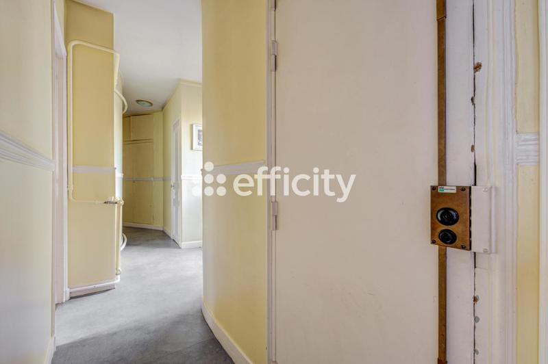 Appartement - 184 m² - 6 pièces