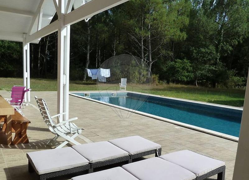 Propriété - 284 m² - 10 pièces