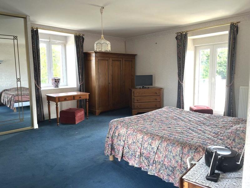 Maison ancienne - 266 m² - 9 pièces