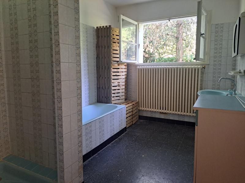 Maison - 198 m² - 5 pièces