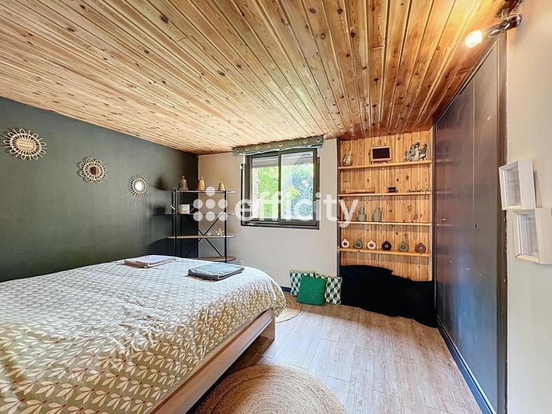 Maison - 243 m² - 5 pièces