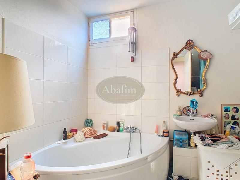 Immeuble - 200 m² - 12 pièces