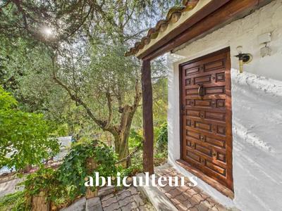 Propriété - 233 m² - 7 pièces