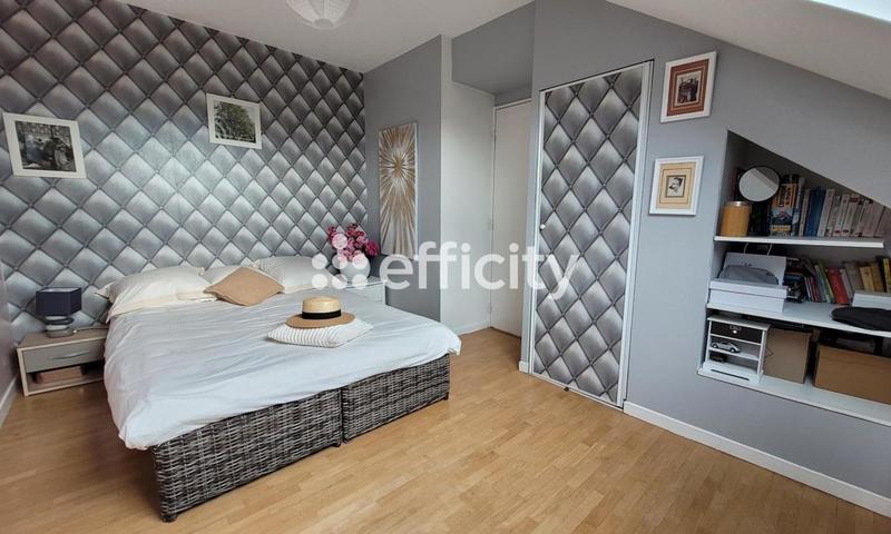 Appartement - 100 m² - 5 pièces