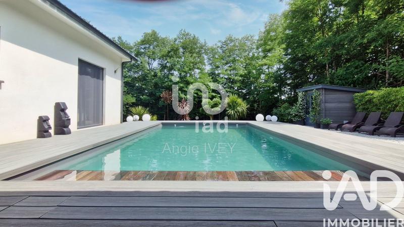 Maison - 200 m² - 7 pièces