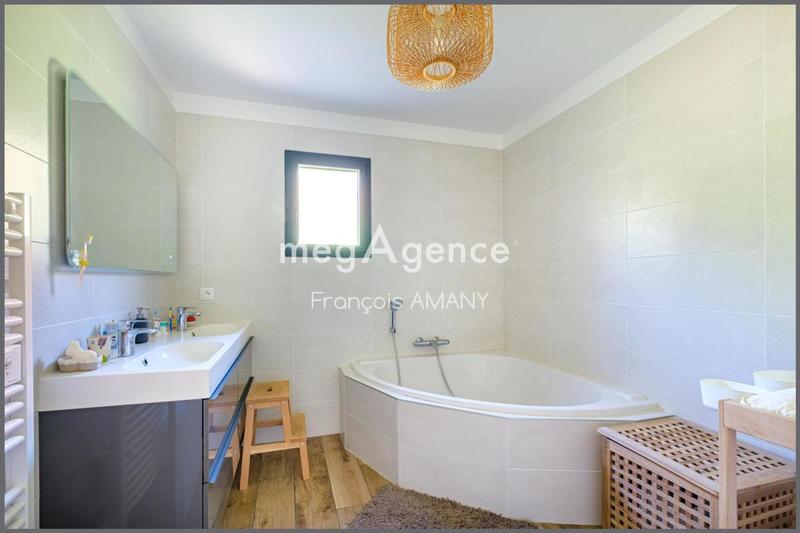 Maison - 163 m² - 6 pièces