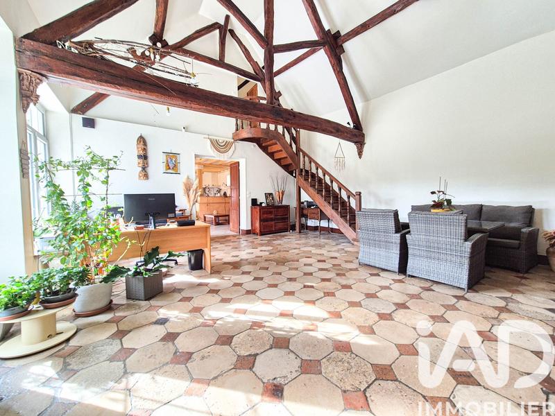 Maison - 240 m² - 7 pièces