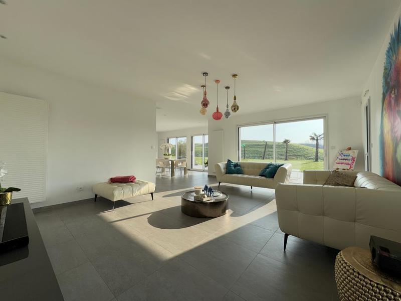 Villa - 183 m² - 5 pièces