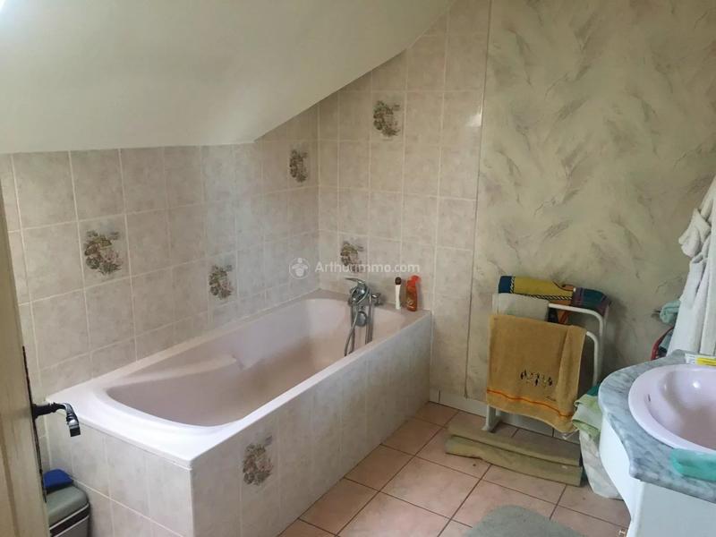 Maison - 180 m² - 7 pièces