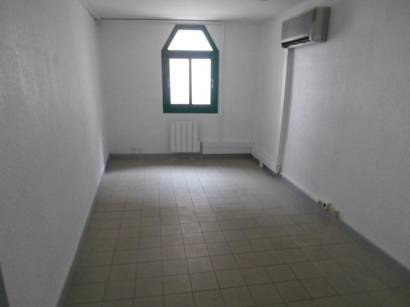 Local d'activité / Entrepôt - 95 m² - 4 pièces