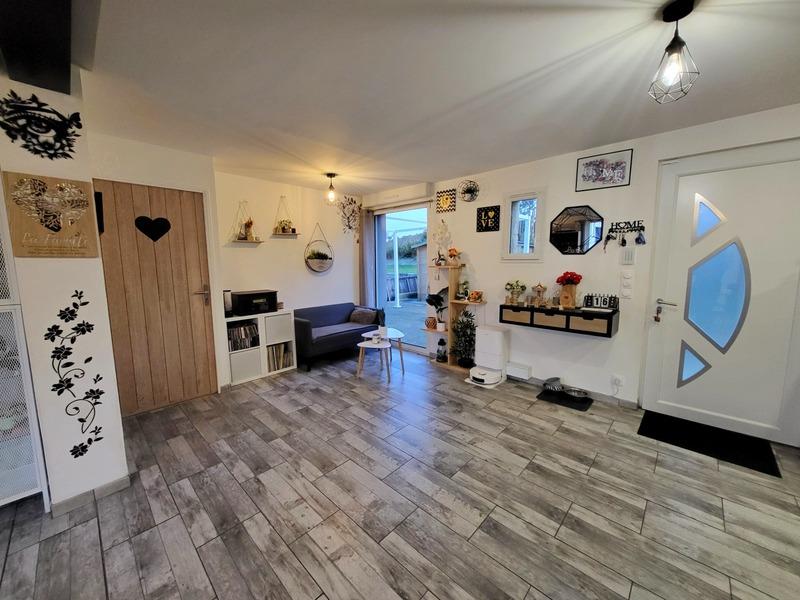 Maison - 330 m² - 15 pièces