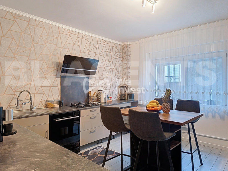 Maison - 97 m² - 5 pièces