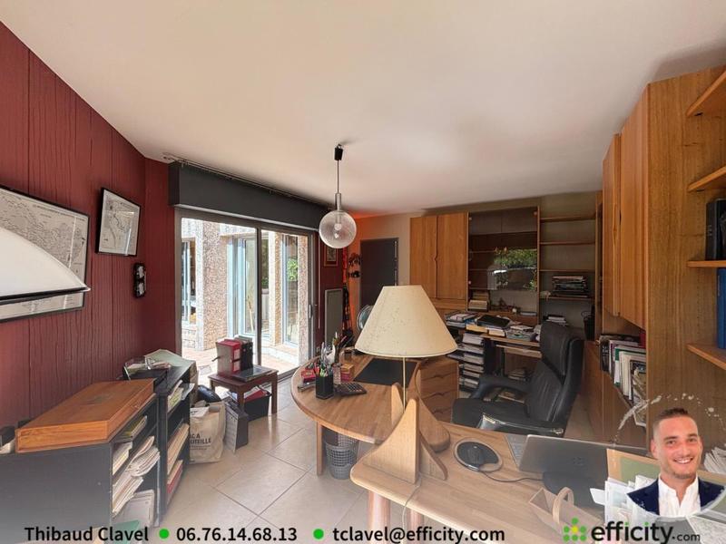 Maison - 200 m² - 6 pièces