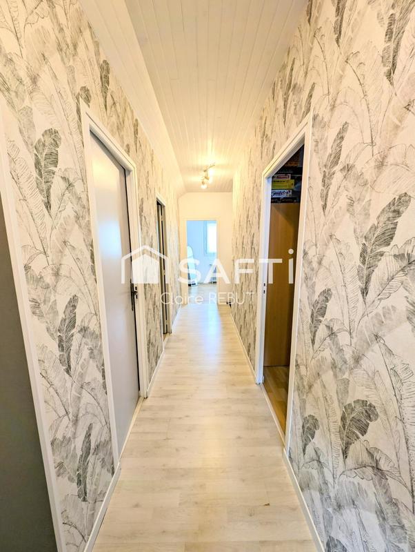 Maison - 210 m² - 9 pièces