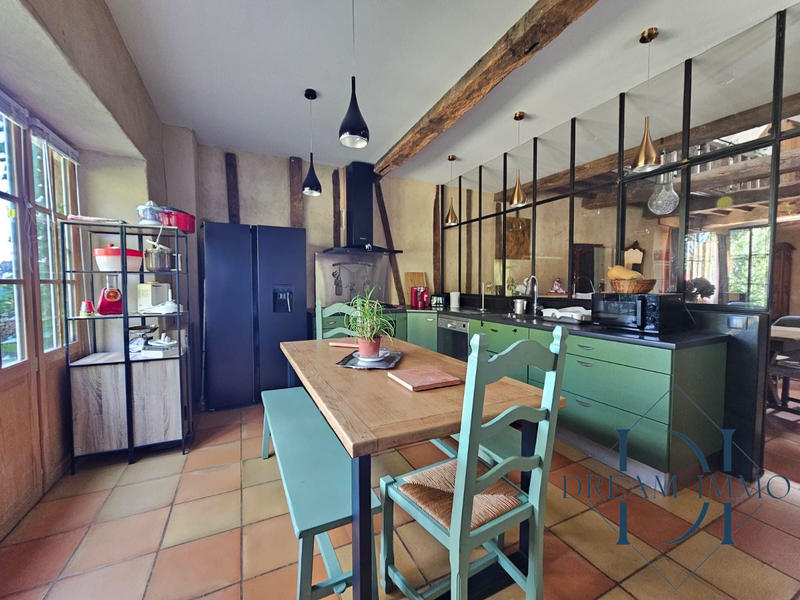 Maison - 340 m² - 14 pièces