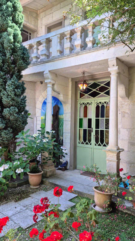 Maison - 379 m² - 12 pièces