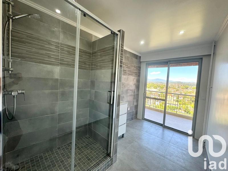 Appartement - 98 m² - 4 pièces