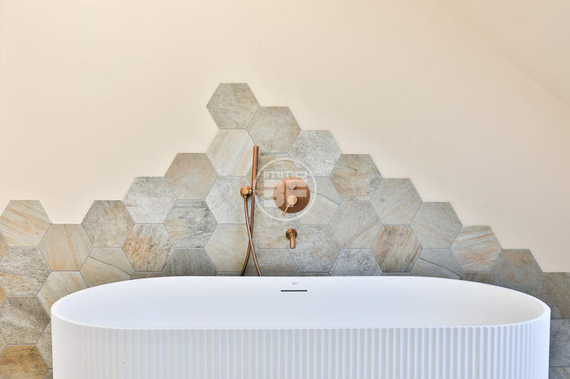 Maison - 179 m² - 6 pièces