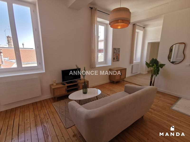 Chambre - 10 m² - 4 pièces