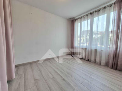 Maison - 160 m² - 8 pièces