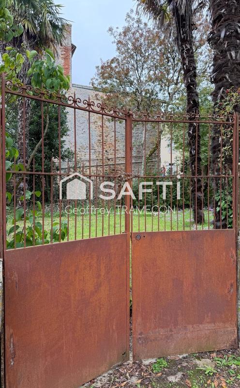 Maison - 176 m² - 8 pièces