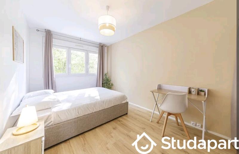 Chambre - 10 m² - 1 pièce