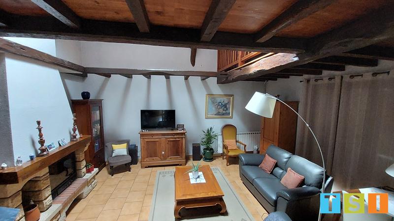 Maison - 230 m² - 7 pièces