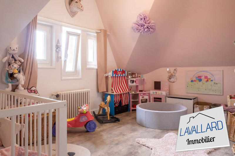 Maison traditionnelle - 110 m² - 7 pièces