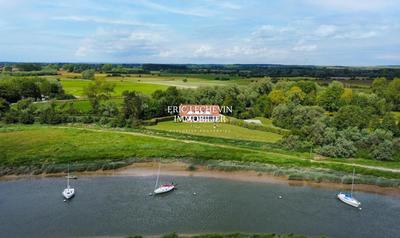 Propriété - 270 m² - 8 pièces