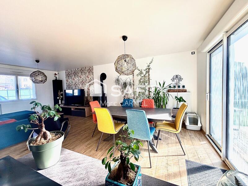 Maison - 104 m² - 6 pièces